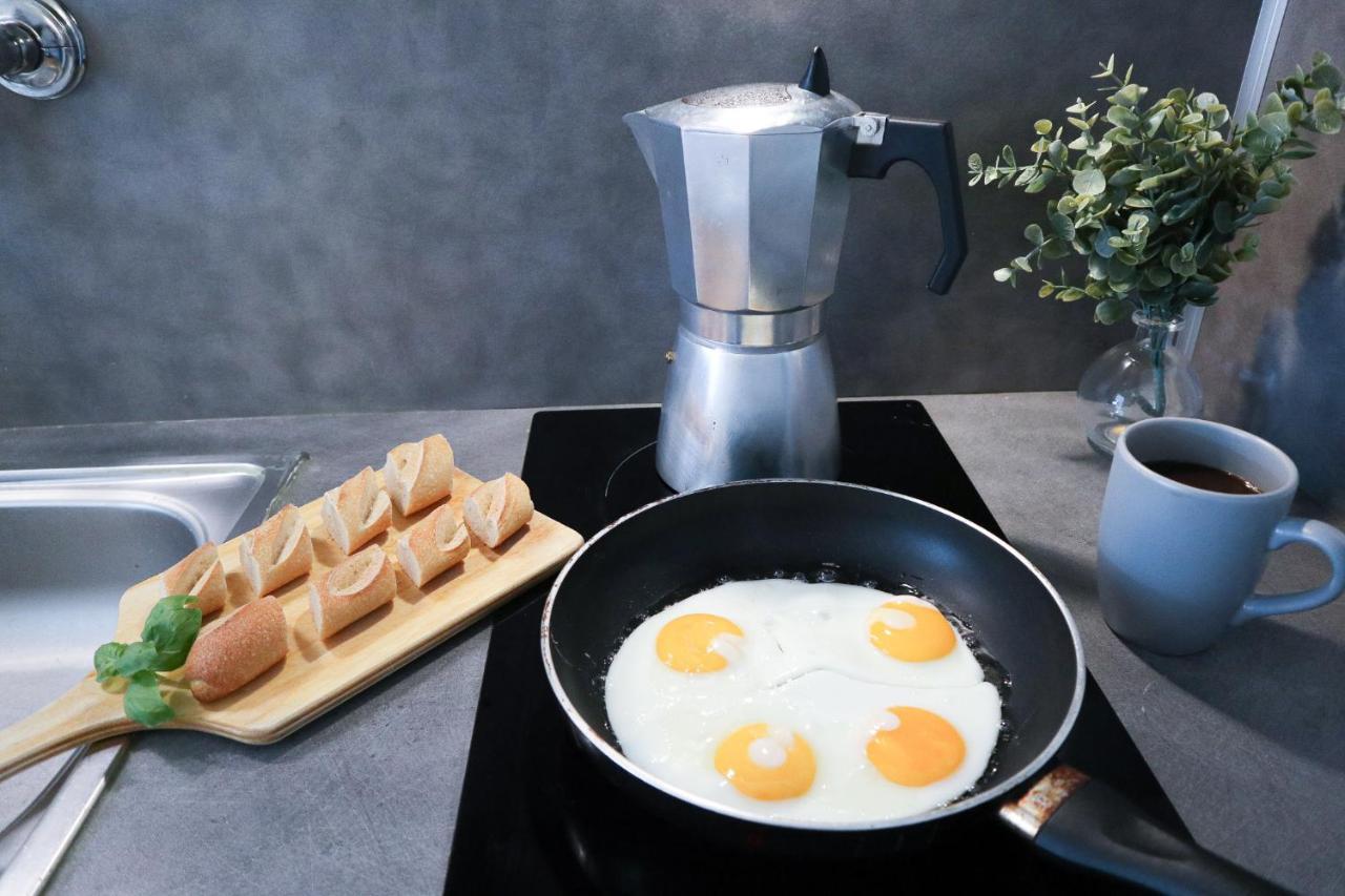 Studio Le Cafe Gourmand - Proche Gare - Coin Tranquille مُلووز المظهر الخارجي الصورة